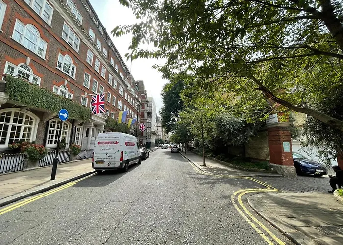 Grosvenor Gardens Apartments