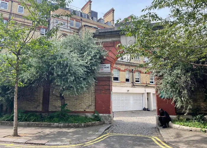 Grosvenor Gardens Apartments